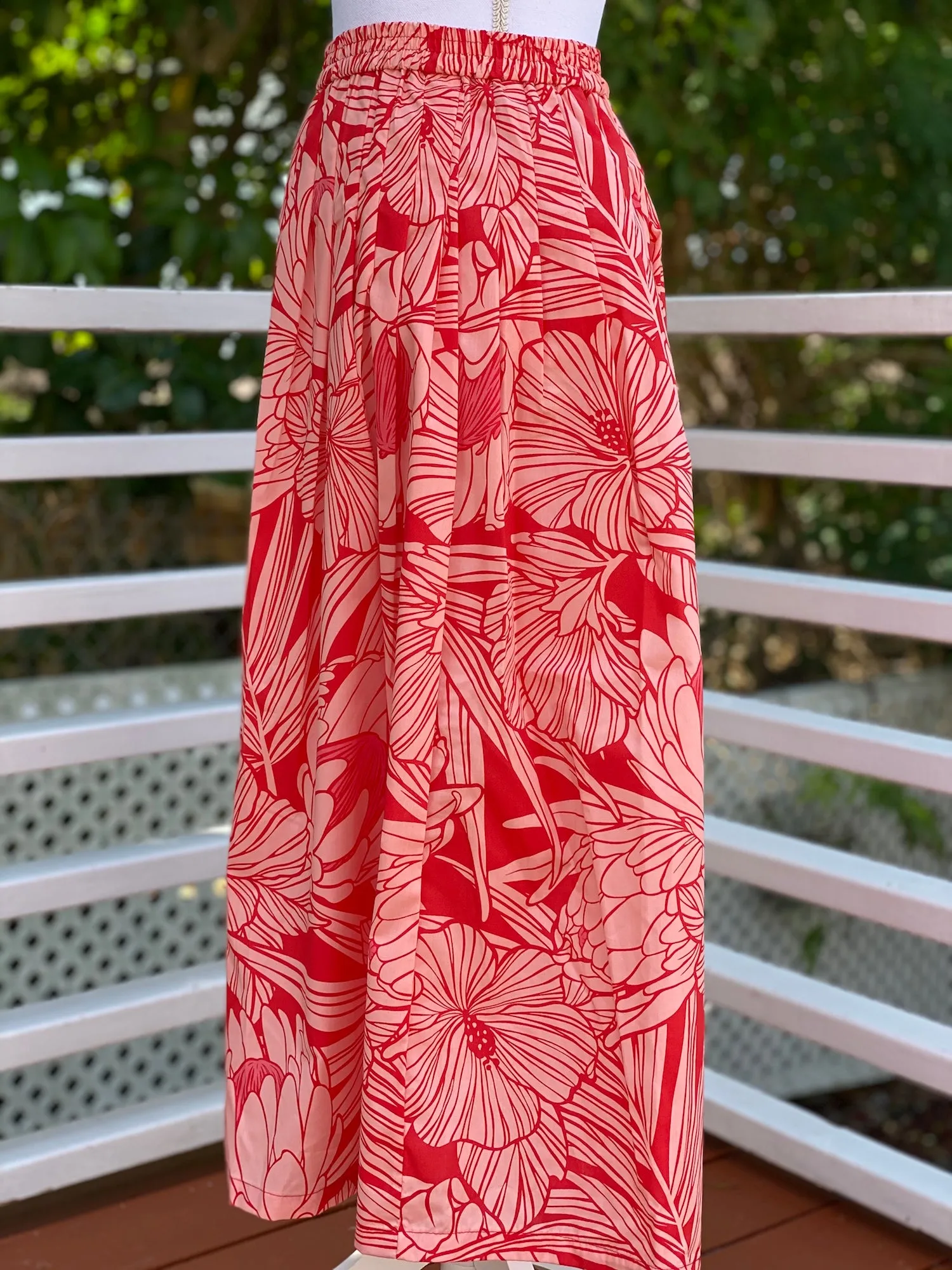 Cora Spearman Hawaii WOMENS Protea Watermelon Pleated Maxi Skirt