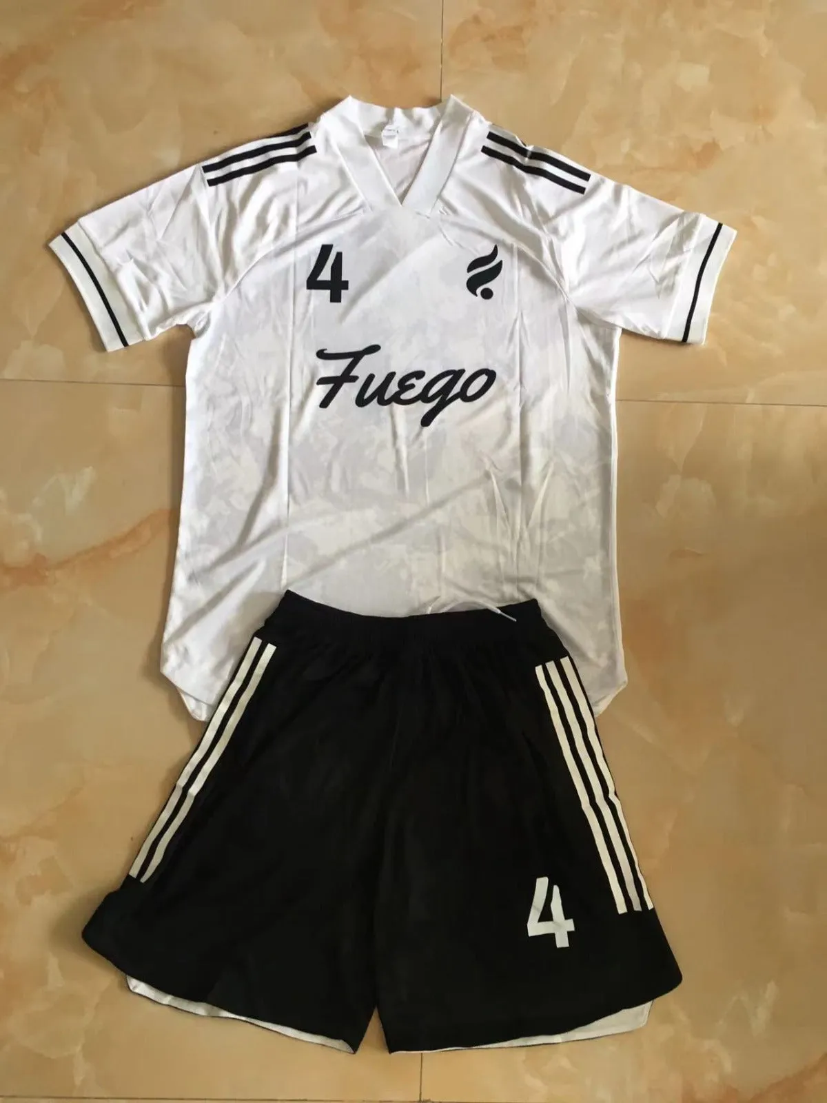 Custom Logo Soccer Suit School Team Soccer Uniforms