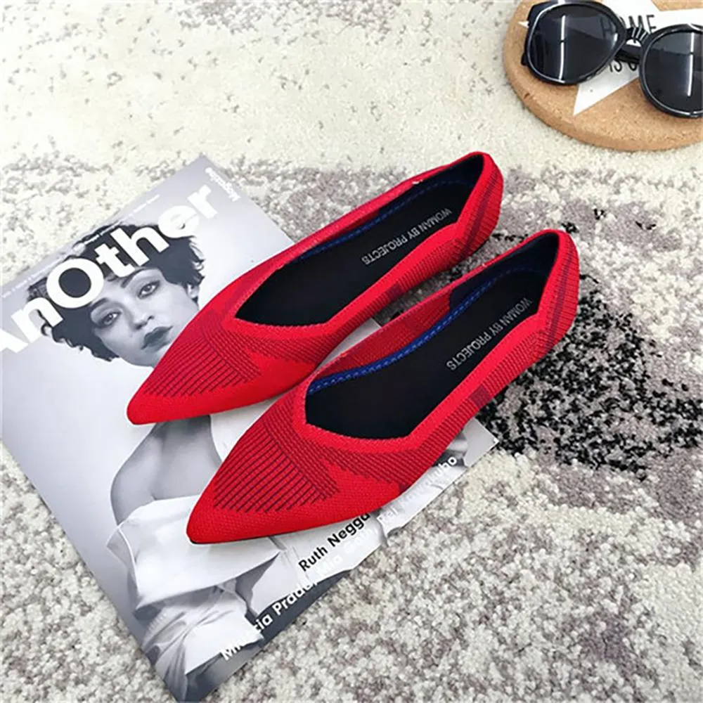 Delicate Flat Knitted Pointed Shoes