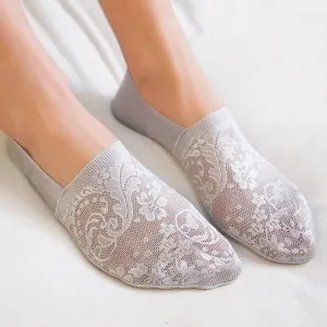 Lace Flower Ankle Socks