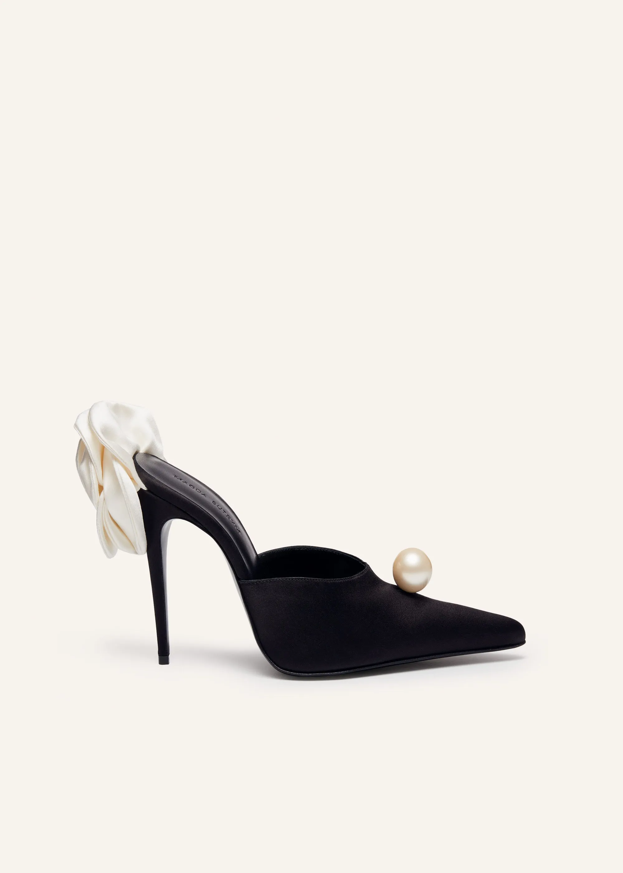 Pointed flower mules in black satin