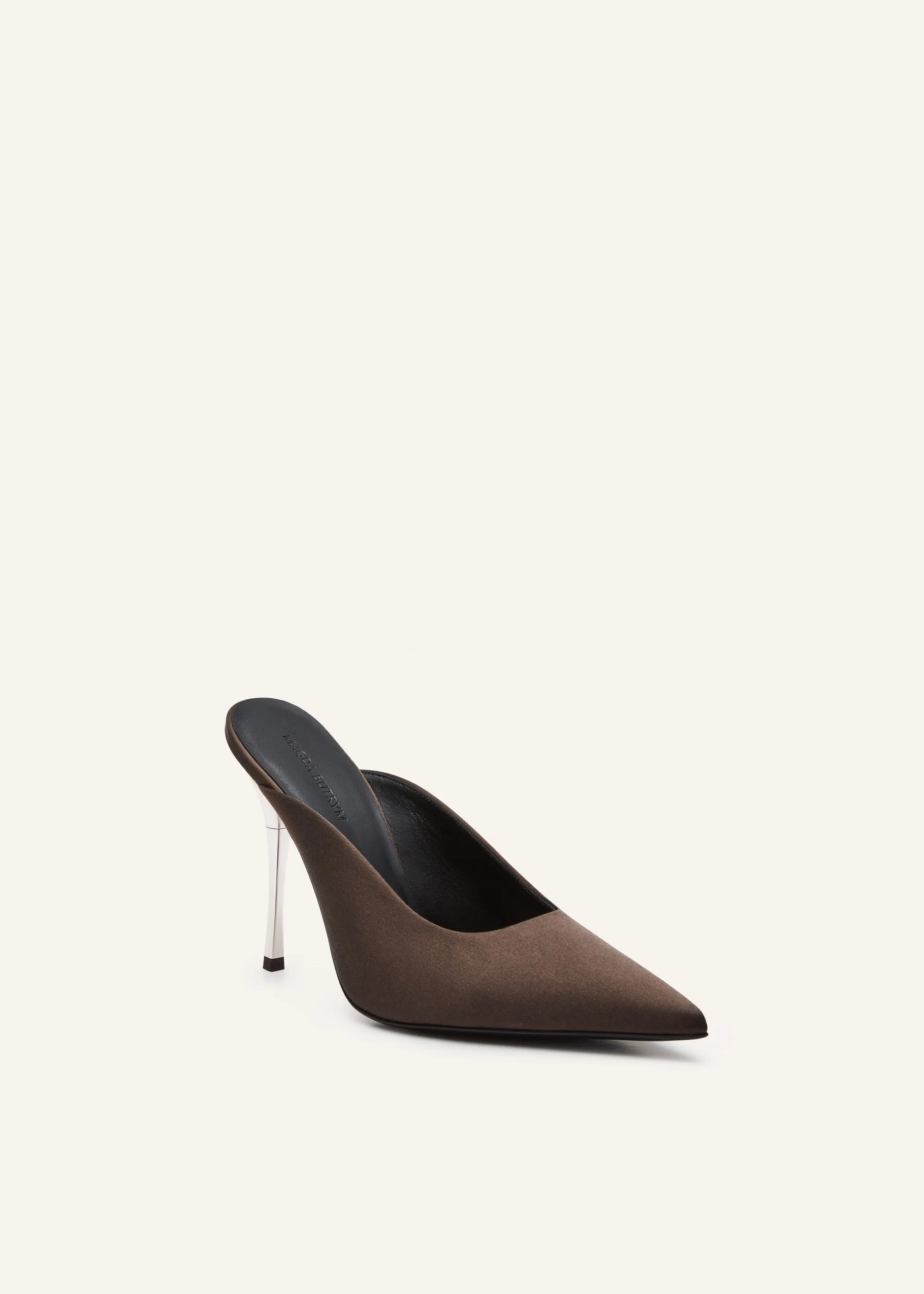 Pointed-toe mules in brown satin