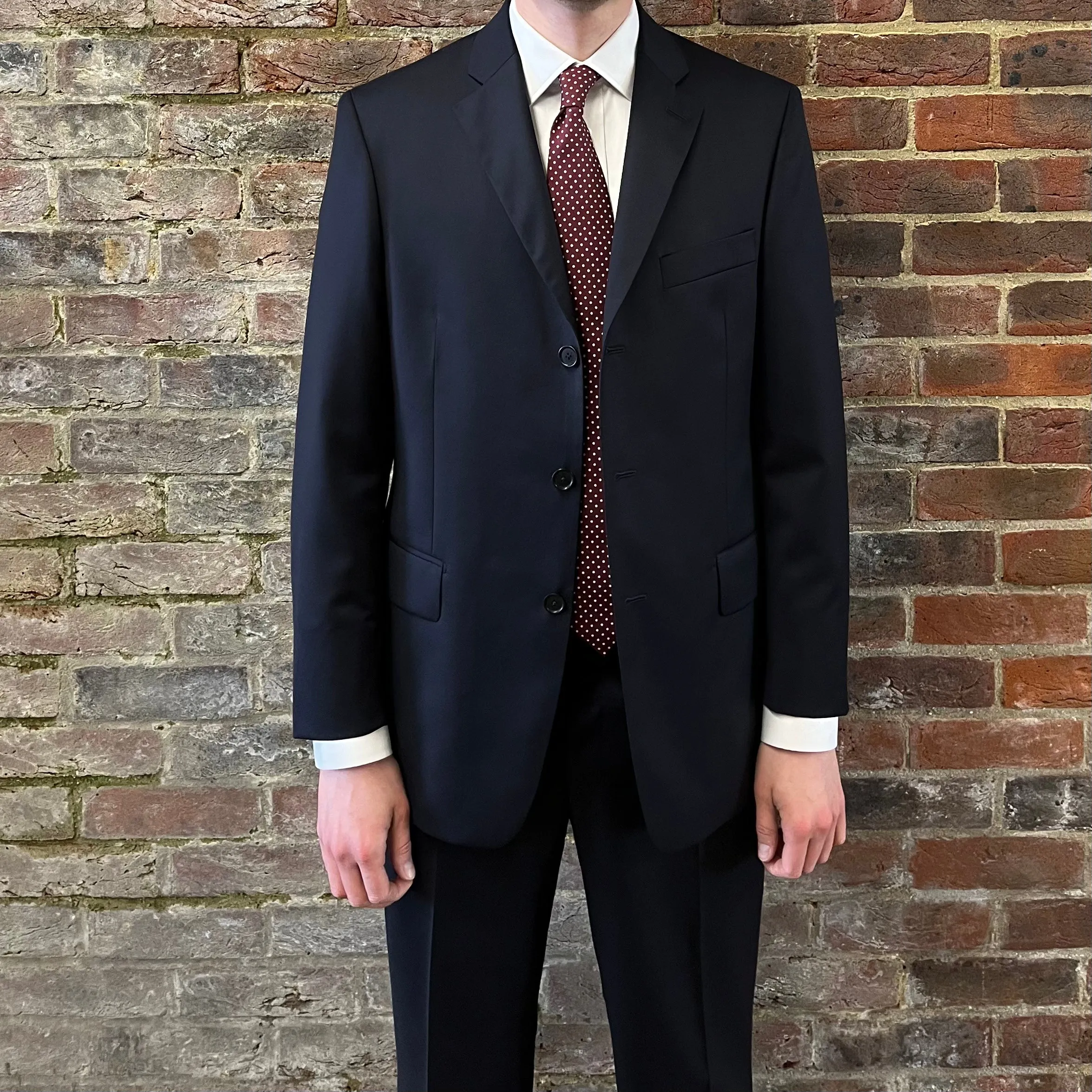 Regent - 'James' Suit - Lightweight Dark Navy Wool 260g - Reda Super 110