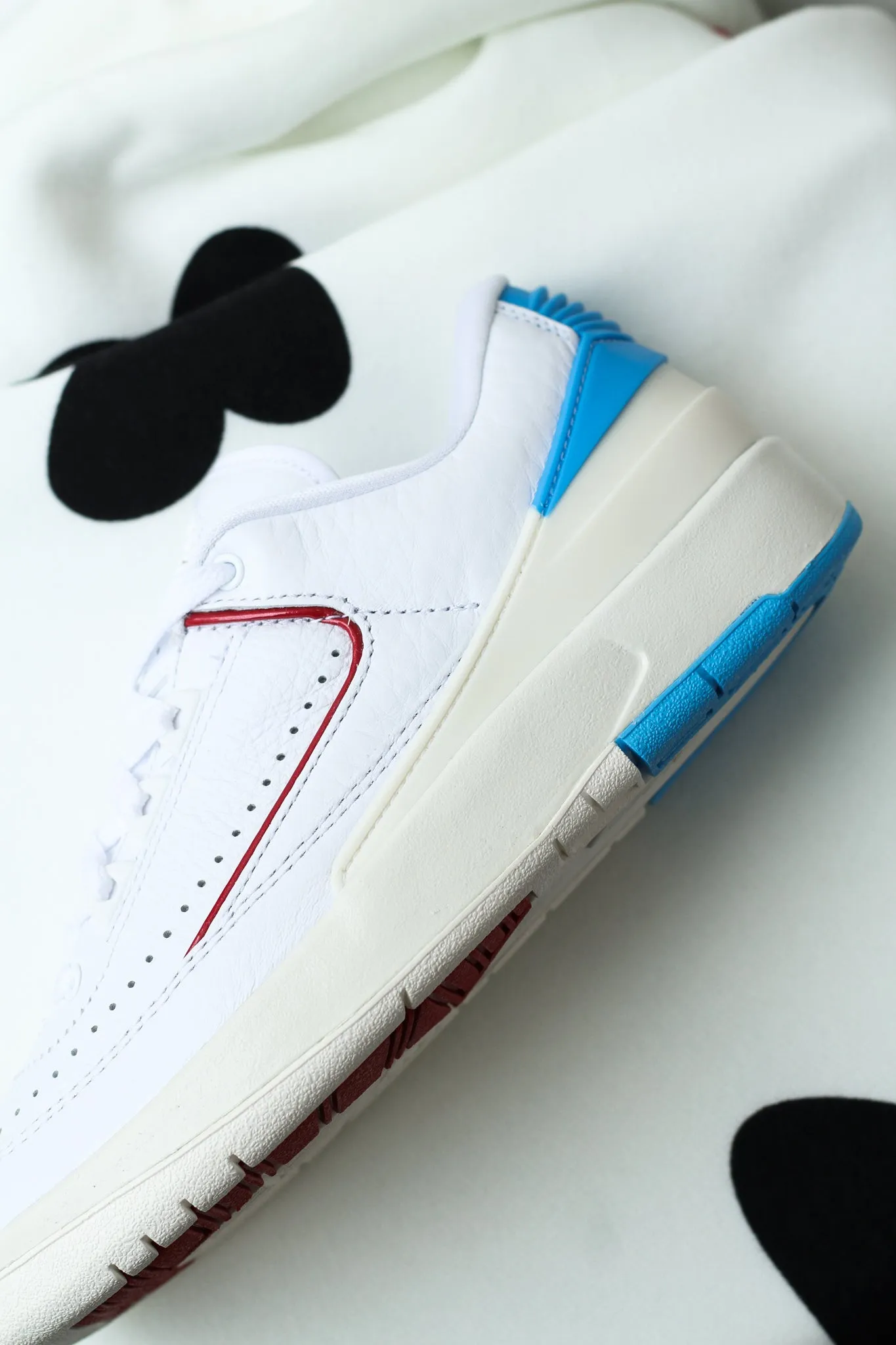 W AIR JORDAN 2 RETRO LOW "UNC TO CHICAGO"