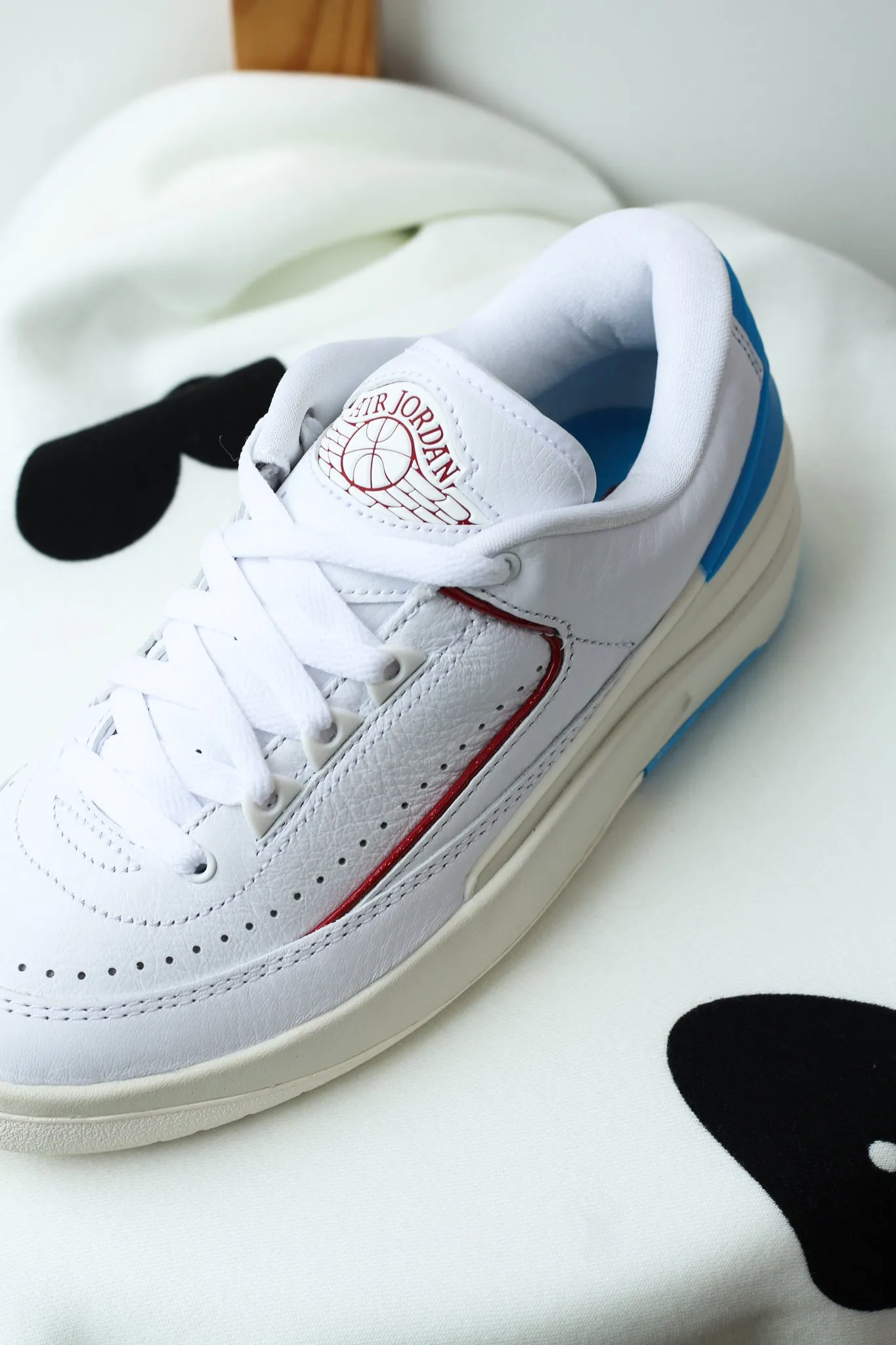 W AIR JORDAN 2 RETRO LOW "UNC TO CHICAGO"