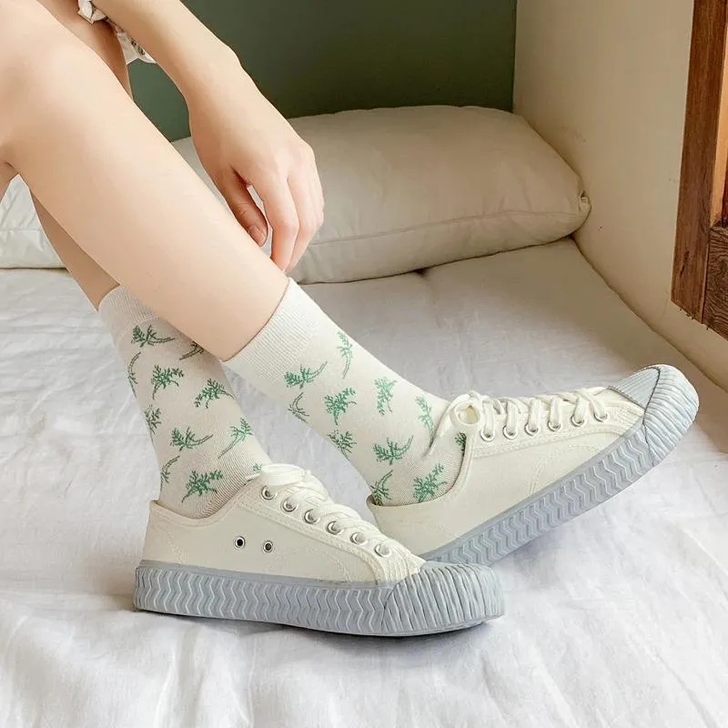 Warm and Cozy Light Green Theme Cotton Socks